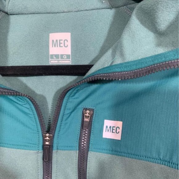 MEC Mens Large fleece lined jacket. Hooded with reflective strips on arms. Teal - Picture 2 of 7